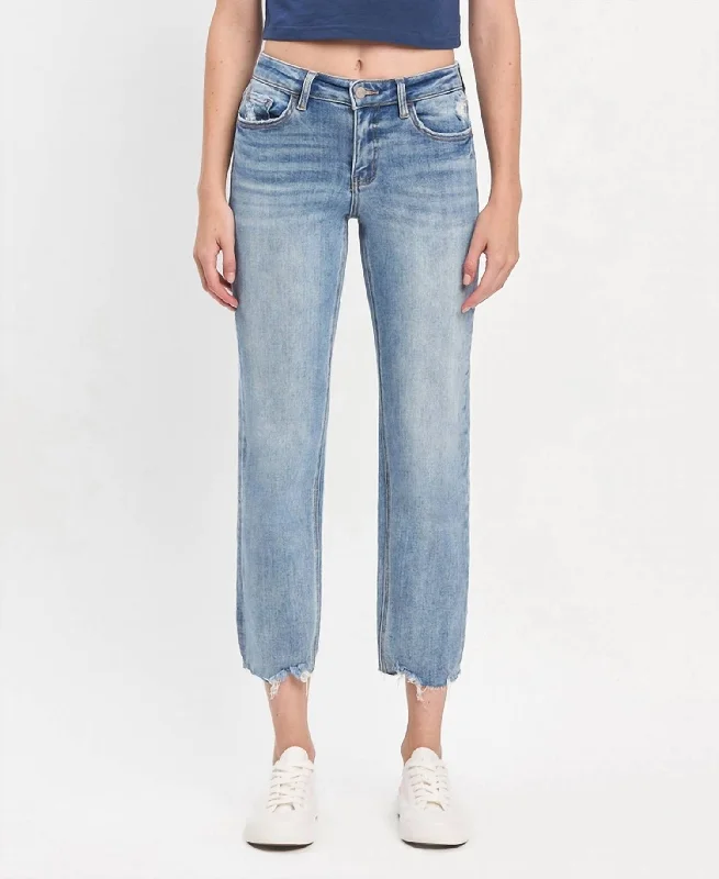 Mid Rise Crop Regular Straight Jeans In Light Wash Fashionable Relaxed Fit Denim
