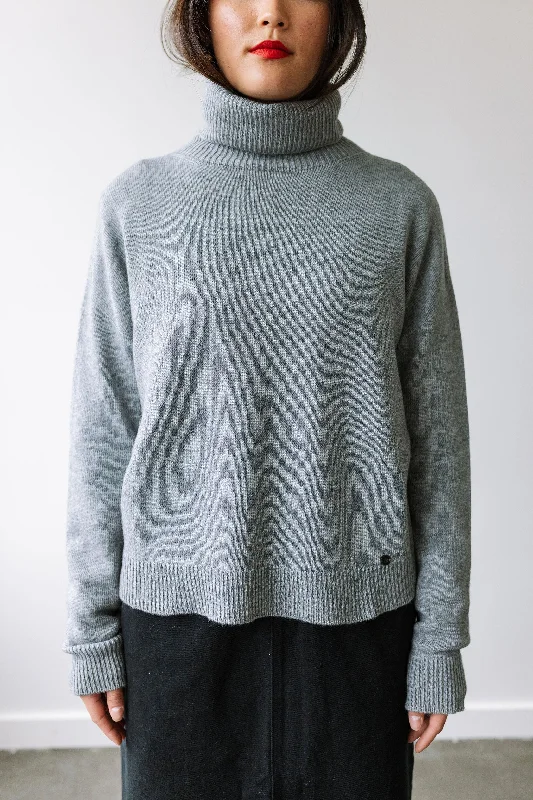 Deborah Sweater (Fog) Neon Metallic Matte