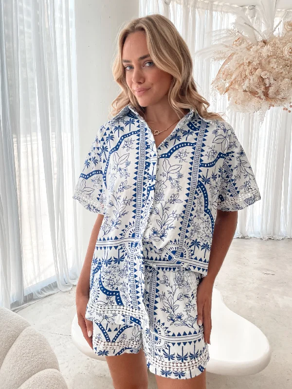 Aeris Shirt - Blue Print Zippered Front Buttoned Front Snap Front